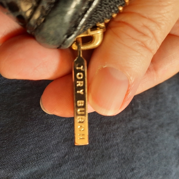 Tory Burch snakeskin wallet - Picture 5 of 13